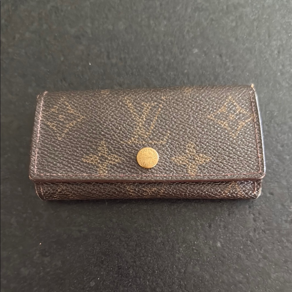 Louis Vuitton Brown Monogram key Wallet authentic